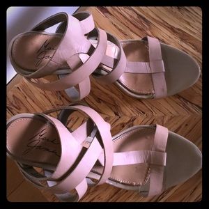 High heels shoes